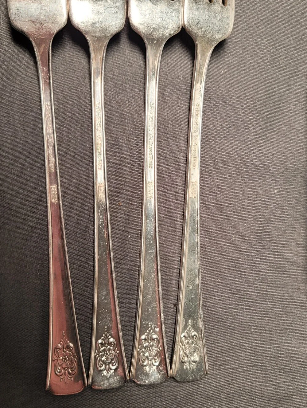 Vintage Wm Rogers Mountain Rose Decorative Silver Plated Dinner Forks. Set of 4